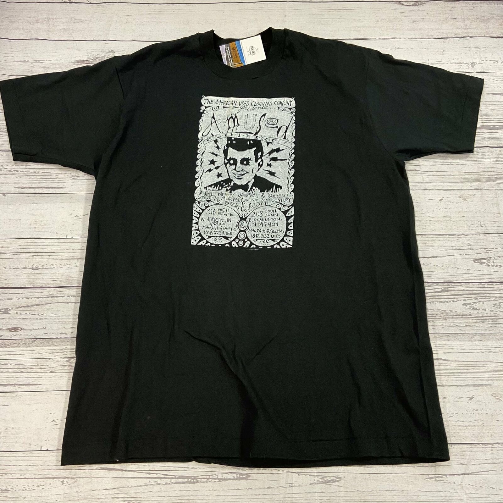 Vintage Fruit of a Loom Graphic Black Short Sleeve T Shirt Men
