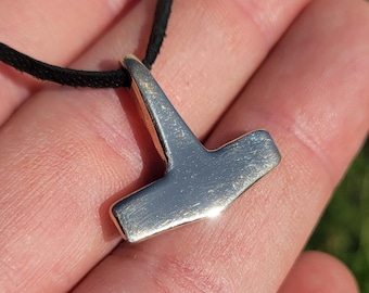 Solid Bronze Thor's Hammer Pendant. Viking Jewelry. Mjolnir. Pagan. Reenactment.