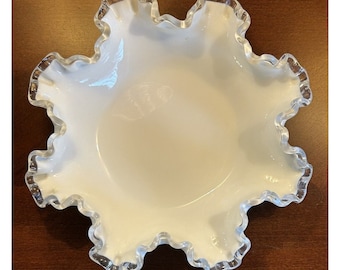 Vintage Fenton Silver Crest weiße Schale Rüschenrand Dekorative Kunst Glas 8 ""