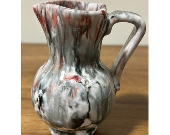 Handbemalte Pinch Spout Keramikvase Made in Italy Nummerierte Grau-Rote Tropfglasur