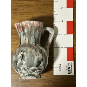 Handbemalte Pinch Spout Keramikvase Made in Italy Nummerierte Grau-Rote Tropfglasur Bild 6