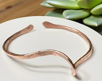 Handmade Hammered Copper Cuff Bracelet Southwestern Style, Unsigned, Vintage