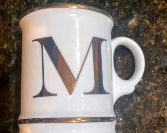 William Sonoma, California brand. Letter M in gold 16 ounce mug