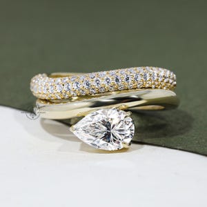 1.5 CT Pear Cut East West Moissanite Engagement Ring Set Pear Solitaire Ring Wedding Ring Classic Solitaire Ring 14K Gold Ring Gift For Her