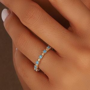 Türkis dünne stapelbare Eternity Ringe * Winzig Silber Roségold filled Bänder * Handgemachter Stapelring * Für Mama Mutter Mutter Muttertag