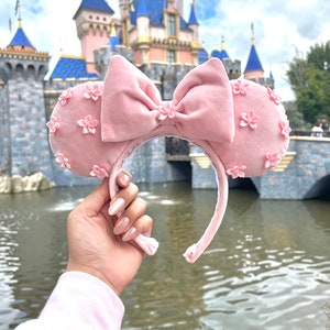 Pink floral ears, pink Minnie ears, pink mouse ears, floral mouse ears, pink flower ears, spring Minnie ears