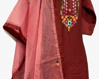 Women's Kurti & Dupatta set. Indian / Pakistani ethnic party-wear/festive-wear dress.