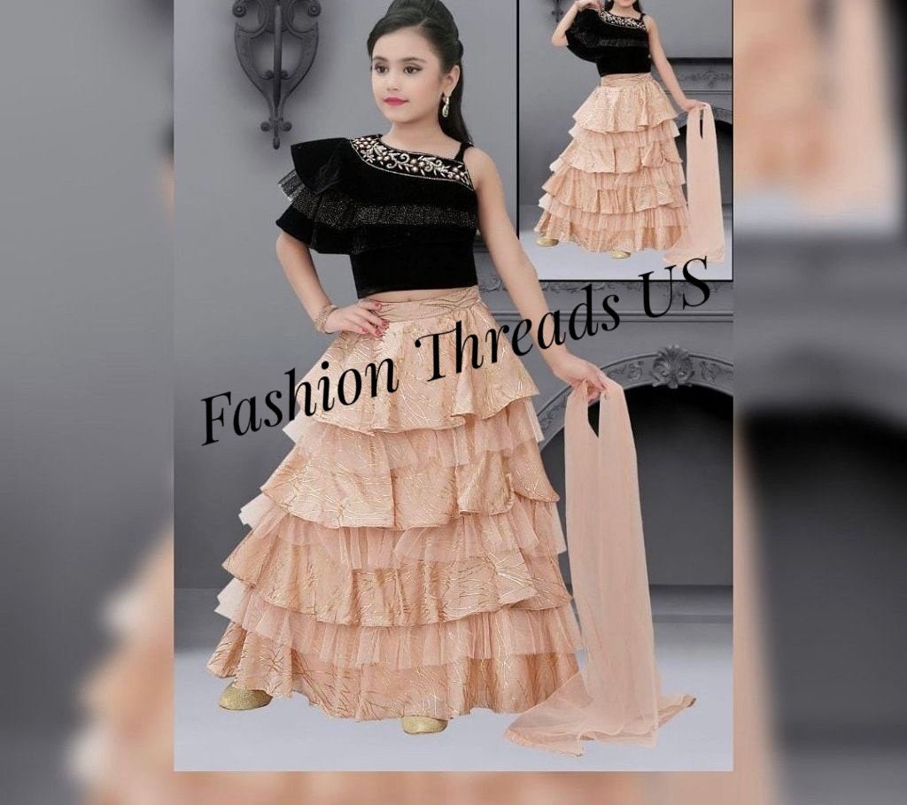 Most trendy crop top style for party function