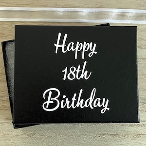 Scatola regalo ricordo personalizzata per il 18° compleanno, scatola portagioielli per il diciottesimo compleanno, scatola regalo portagioielli di buon compleanno, regalo per lei, Regno Unito