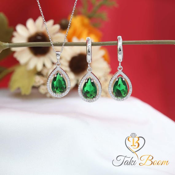 Collana e orecchini pendenti verde smeraldo, in argento sterling