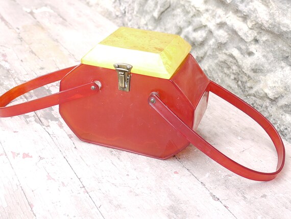 A lovely 1950's Lucite 'Snow Flake' Hand Bag - image 3