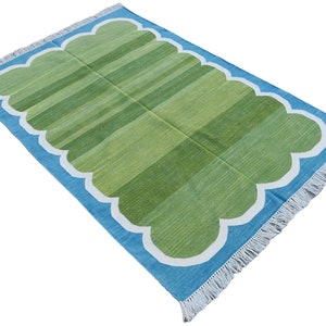 Tappeto moderno fatto a mano in cotone a trama piatta, tintura vegetale naturale, Dhurrie indiano a strisce smerlate verde e blu, tappeto Kilim, arazzo da parete