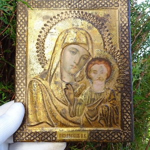 Antike russische Ikone der Kasaner Mutter Gottes Ikone Auf Metall gedruckt