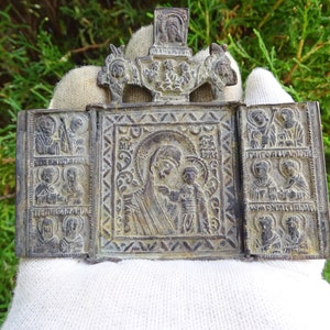 Antike Russisch-Orthodoxe Bronze-Triptychon-Ikone der Mutter Gottes von KazanTBBK