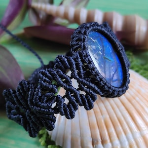 Macrame bracelet Beautiful  labradorite Macrame Bracelet with Deep blue labradorite beautiful Oval, Gift for everyone.