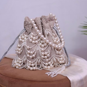 Luxus Perle Perlen Potli Tasche -Beide Seite | Handgefertigte Beige Abend-Clutch | Indische Hochzeitstasche | Braut Party Tasche | Handgemachtes Geschenk für Sie