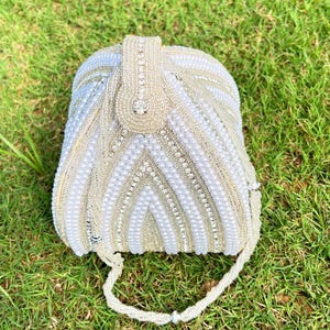 Luxus Perle verschönert Potli Geldbörse für Hochzeit oder besondere Anlässe Braut Potli Hochzeit Gunsten Tasche Potli Tasche Abendtasche Partytasche Clutch