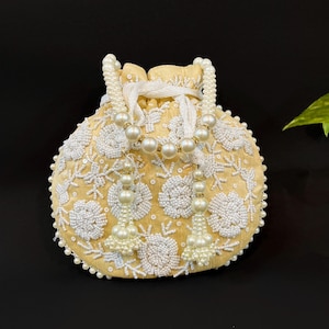 Bolsa Potli, color beige, trabajo Zardosi, asa de perla, regalo, Potli con cuentas, bolso, bolso de mano, recuerdo de boda, bolso de fiesta, monedero Peora Potli