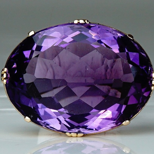 Antique Victorian 14 Carat Gold 28 Carat Amethyst Brooch