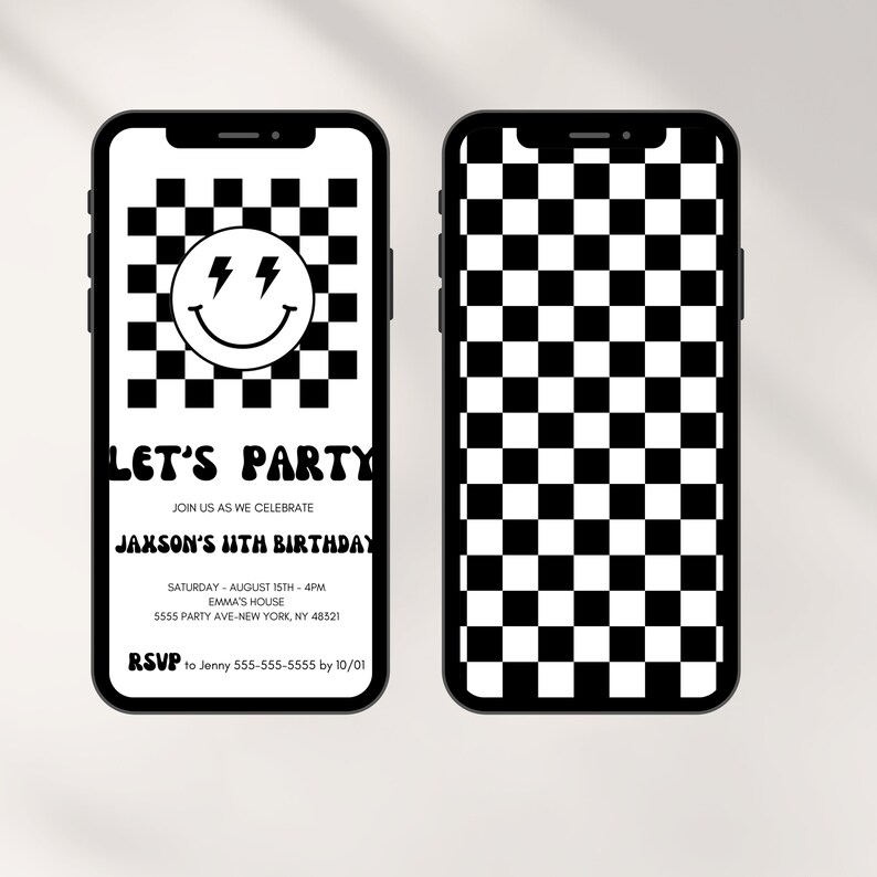 Puede incluir: Pantalla de tel&eacute;fono a cuadros en blanco y negro con una cara sonriente con rayos para los ojos. El texto "Let's Party" est&aacute; en una fuente retro. El texto "Join us as we celebrate Jaxson's 11th Birthday" est&aacute; debajo del texto de la fiesta. La fecha, la hora y la ubicaci&oacute;n de la fiesta se enumeran debajo del texto del cumplea&ntilde;os. El texto "RSVP to Jenny 555-555-5555 by 10/01" est&aacute; en la parte inferior de la pantalla.