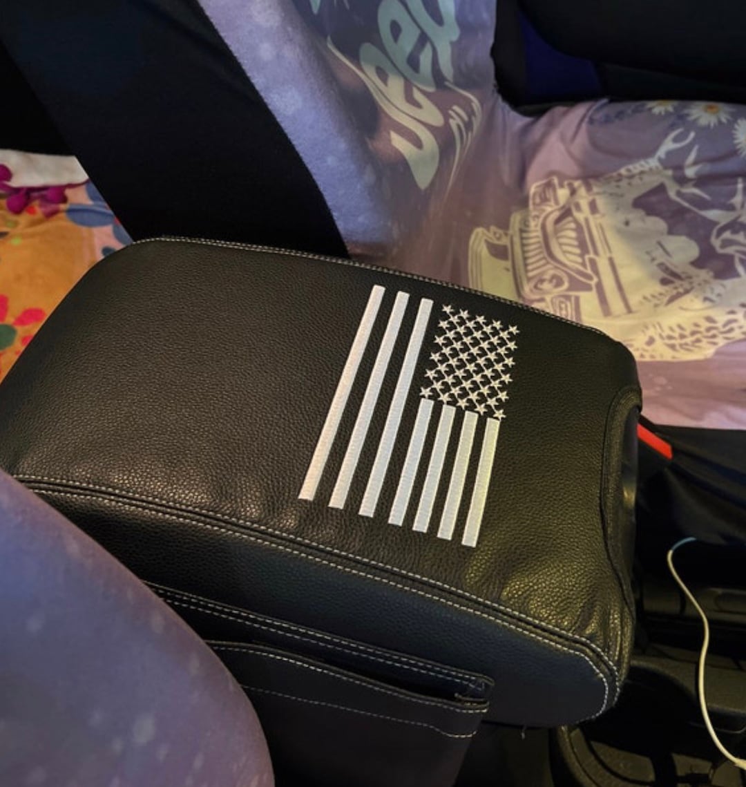 Center Console Armrest Pad Cover With Storage Tray – For 2011-2018 Jeep Grand Cherokee