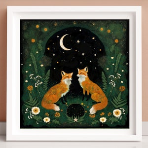 Stampa di volpi con luna e stelle, arte popolare botanica, arredamento per la casa in stile stregonesco, graziosi fiori di margherita bianca in stile cottagecore, felci da parete in nero e verde.