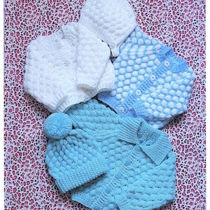 Chaquetas y gorros Blackberry de 16" a 24" en PDF, tejidos con hilo de doble punto.