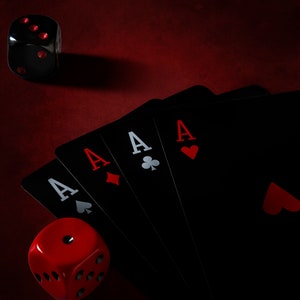 Carta da gioco nera / Arte della parete / Download digitale di foto / Sala giochi / Dormitorio / Grotta dell'uomo / Poker