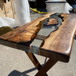 Clear Epoxy Table , Live Edge Table , Walnut Wood Dining Table , Resin Live Edge Coffee Table , Epoxy Side Table , Handmade Furniture