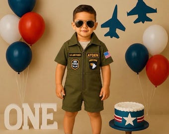 Strój pilota Sił Powietrznych dla malucha – Spersonalizowany kombinezon lotniczy – Kombinezon lotniczy – Top One Birthday