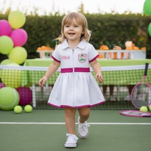 Gepersonaliseerde babytennisjurk - witte peutertennisoutfit met naam - aangepast sportclubkostuum voor meisjes - verjaardagscadeau tennis