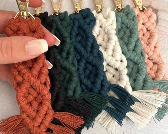 Boho Macrame Keychain: Upcycled Cotton Keyfob with Gold Clasp