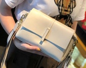 Leather women 39 s bag 2022 new fashion women 39 s one-shoulder messenger bag net red trend spring and summer large capacity shell bag