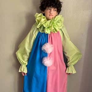 Vintage Halloween Costume, Vintage Harlequin Clown Costume w/ Neck Ruffle & Hat, Adult M - L