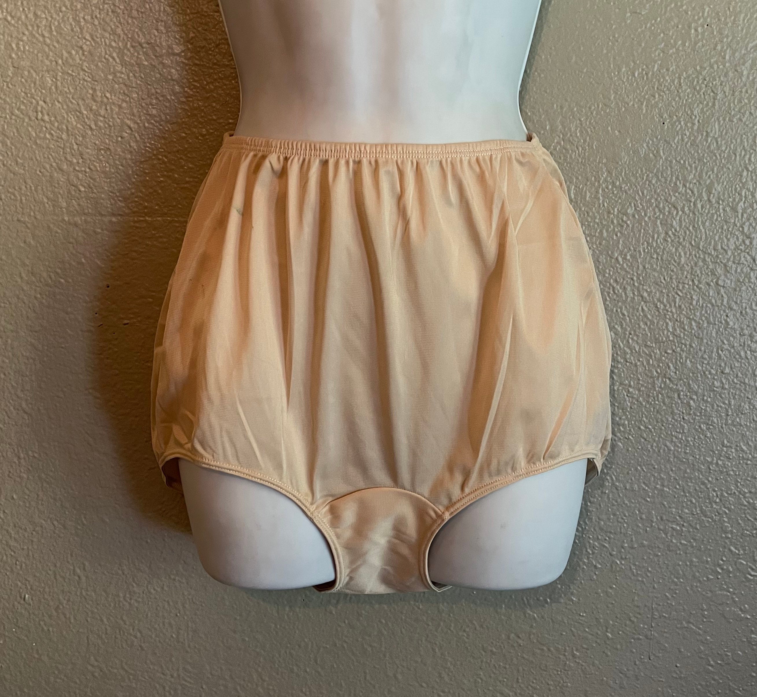 Vtg Southern Nights Size 8 White Nylon Tricot Brief Panties USA Mushroom  Gusset