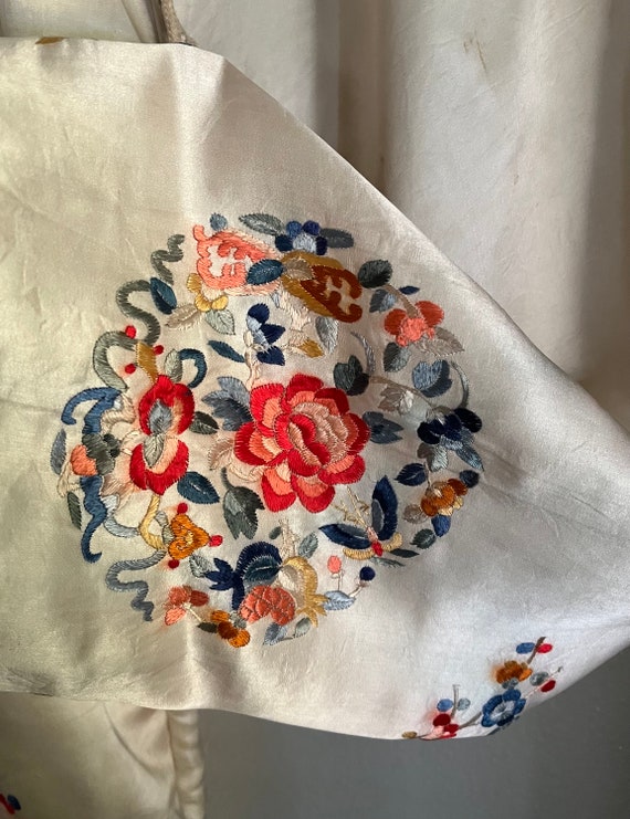 Vintage Silk Asian Royal Blue Embroidered Tapestry Jacket – Black