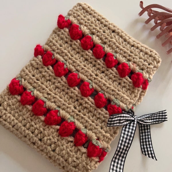 Crochet Strawberry Kindle/Book Sleeve