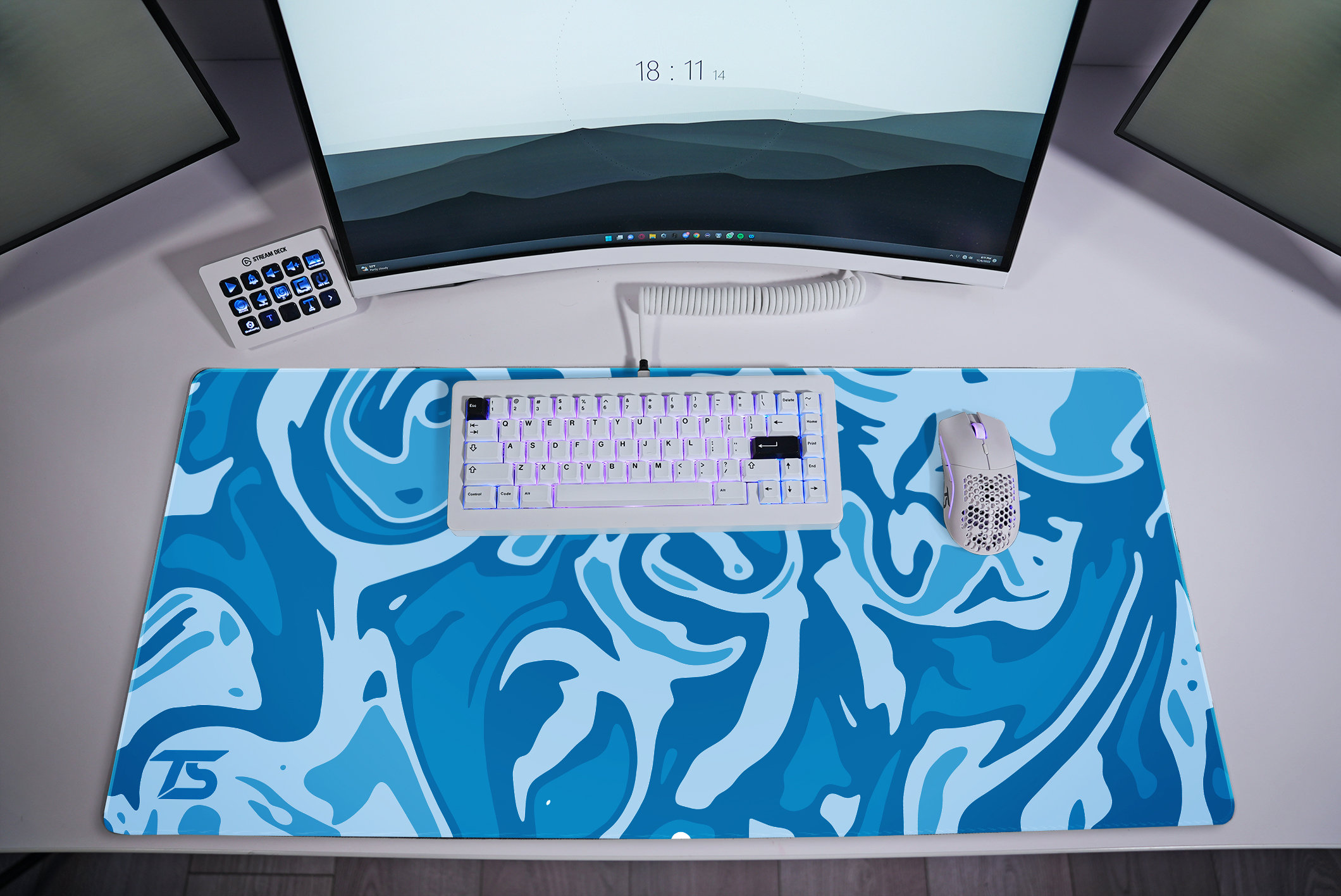 Techsource Mousepad Camo Blue XL 900x400cm/36x16 With Stitched Edges, Nonslip Rubber Base