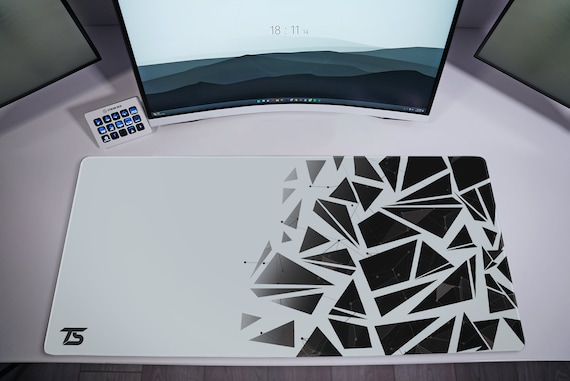 Mahagony Wood Gaming Mouse Pad – Wooden Mouse Mat - Large Gaming Mouse Pad - Gamer Desk Mat - Nature Inspired Desk Mat