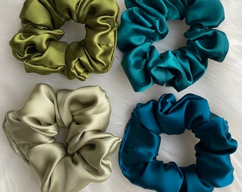 High-end satin scrunchie / srunchies