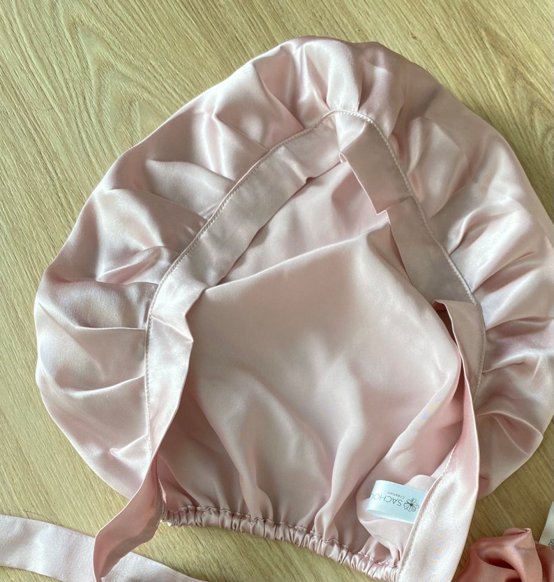 Bonnet ajustable en soie de mûrier 19 Momme /Bonnet irréversible ajustable avec bandeau en soie Lotus