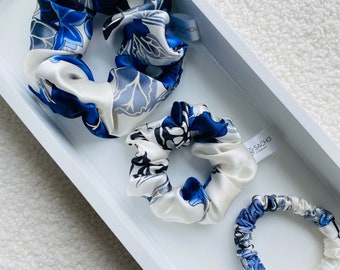 Chouchou imprimé en soie de mûrier 22 Momme /22 Momme mulberry silk printed scrunchie /chouchou imprimé fleur bleu en soie naturelle