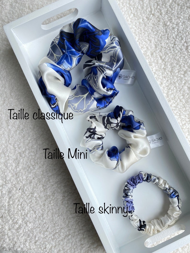 Chouchou imprimé en soie de mûrier 22 Momme /22 Momme mulberry silk printed scrunchie /chouchou imprimé fleur bleu en soie naturelle zdjęcie 3