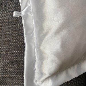 Taie doreiller en satin haut de gamme /Premium satin pillowcase image 3