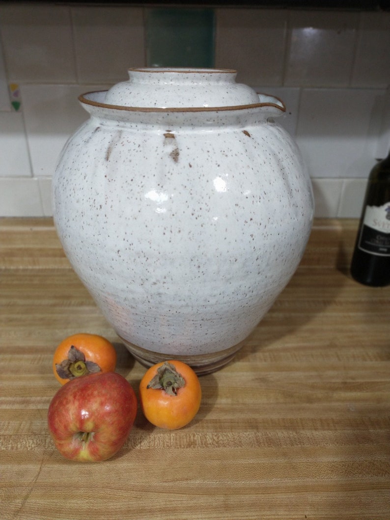 3.2 Gallon Fermentation Crock or Onggi Kraut Cabbage Sized Crock With Water Seal Airlock for