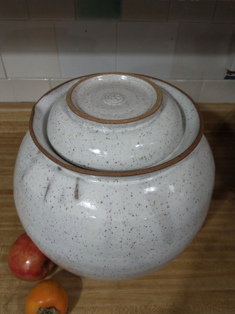 3.2 Gallon Fermentation Crock or Onggi Kraut Cabbage Sized Crock With Water Seal Airlock for