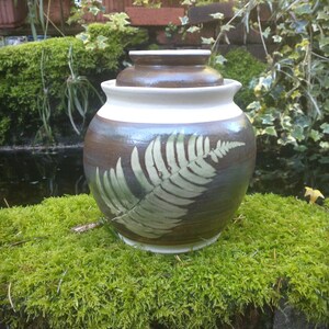 Handmade Eight Cup Fermentation Crock: Wild Fermenting Jar with Water Seal and Fern Design