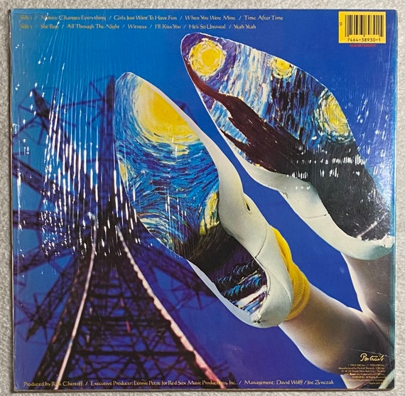 Cyndi Lauper / She's so Unusual - Vinyl LP Record Album in Cyndi Lauper / She's so Unusual - Vinyl LP Record Album in