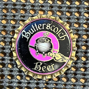 Novelty Hat Pin Butterscotch Beer