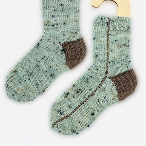 Easy beginner sock knitting pattern, socks knit flat, two needle sock pattern, PDF download - Renascence Socks by Tuff City Knits